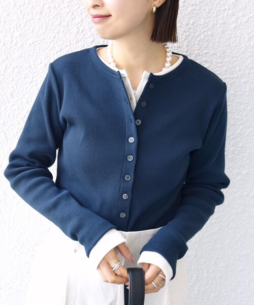 SHIPS（シップス）の「〈洗濯機可能〉ポッシュ テレコ リブ ボタン カーディガン（カーディガン/ボレロ・レディース・ピンク/ネイビー/ホワイト・ONE SIZE）」の22枚目の写真