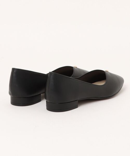 MACKINTOSH LONDON(マッキントッシュ ロンドン)の「スクエアトゥVカットカッターパンプス(パンプス・レディース・シルバー/ブラック/ライトベージュ・24.5cm/22.5cm/23.0cm/23.5cm/24.0cm/22.0cm)」の4枚目の写真