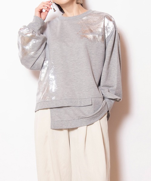 OSMOSIS(オズモーシス)の「箔プリントミニ裏毛プルオーバー(Tシャツ/カットソー・レディース・ホワイト/アッシュグレー/ブラック・ONE SIZE)」の3枚目の写真