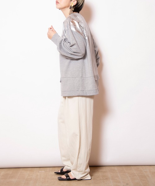 OSMOSIS(オズモーシス)の「箔プリントミニ裏毛プルオーバー(Tシャツ/カットソー・レディース・ホワイト/アッシュグレー/ブラック・ONE SIZE)」の14枚目の写真