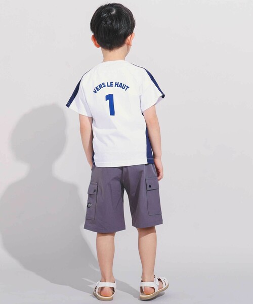 BeBe(ベベ)の「異素材切り替えバックナンバリングラグラン半袖Tシャツ(90~160cm)(Tシャツ/カットソー・キッズ・グリーン/ホワイト・140cm/130cm/120cm/150cm)」の4枚目の写真
