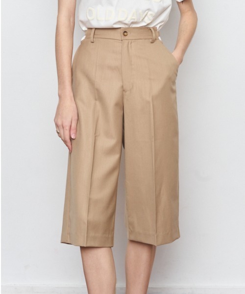 Muel Chic（ミュエルシック）の「Urith half pants ウリスハーフパンツ（その他パンツ・レディース・ネイビー/ベージュ/ピンク・SMALL/MEDIUM）」の2枚目の写真