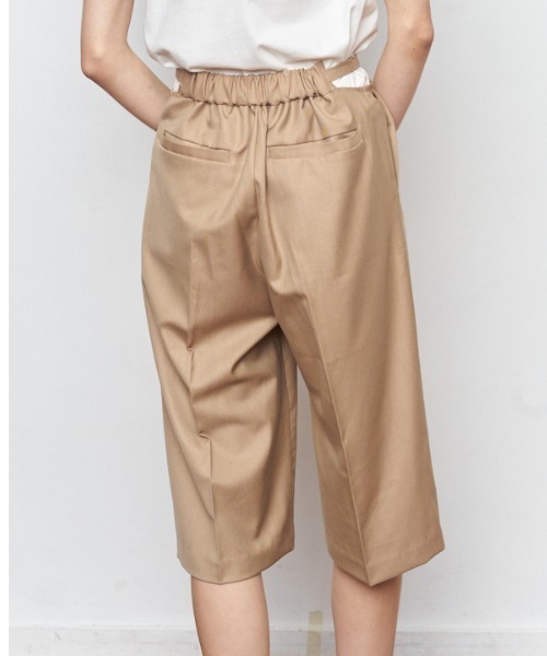Muel Chic（ミュエルシック）の「Urith half pants ウリスハーフパンツ（その他パンツ・レディース・ネイビー/ベージュ/ピンク・SMALL/MEDIUM）」の5枚目の写真