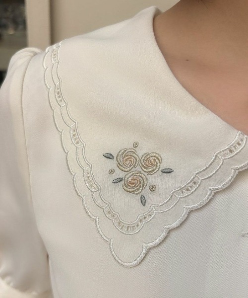 F i.n.t（フィント）の「リトルローズ刺繍カットワーク衿ブラウス【お揃いのローズ刺繍カーディガン展開】/ fint　フィント（シャツ/ブラウス・レディース・ホワイト×ブルー/ホワイト×ピンク/ホワイト×イエロー・FREE）」の5枚目の写真