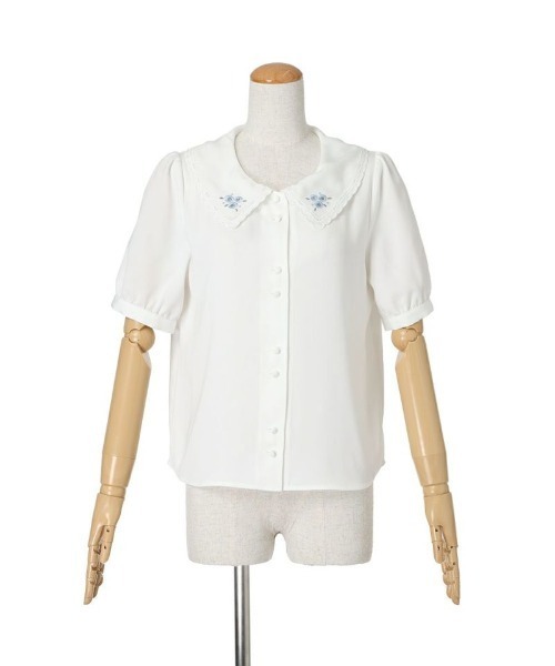 F i.n.t（フィント）の「リトルローズ刺繍カットワーク衿ブラウス【お揃いのローズ刺繍カーディガン展開】/ fint　フィント（シャツ/ブラウス・レディース・ホワイト×ブルー/ホワイト×ピンク/ホワイト×イエロー・FREE）」の8枚目の写真