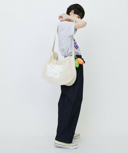 FRAPBOIS（フラボア）の「ニュースペーパーBAG（ショルダーバッグ・レディース・ブラック/キナリ・FREE）」の9枚目の写真