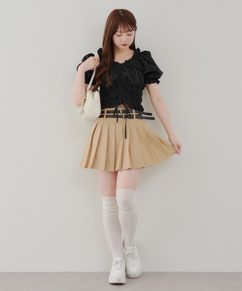 continuer de NICE CLAUP(コンティニューデナイスクラップ)の「シャーリング半袖ブラウス(シャツ/ブラウス・レディース・ブラック/レッド/オフホワイト/チェック・FREE)」の15枚目の写真