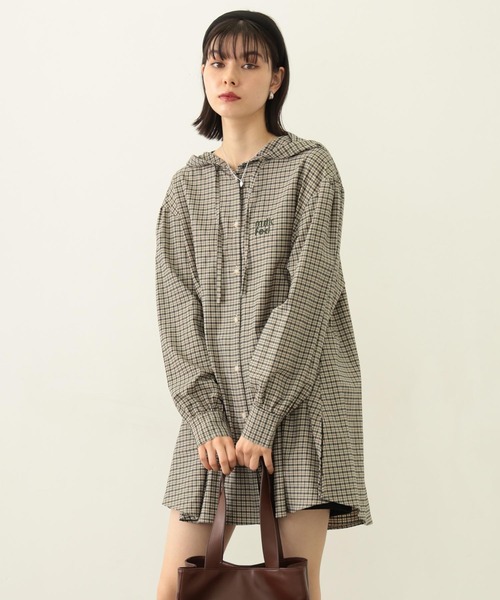 MILKFED.（ミルクフェド）の「VOLUME SLEEVE HOODED BLOUSE（シャツ/ブラウス・レディース・ブラック/ブラウン/ベージュ・ONE SIZE）」の3枚目の写真