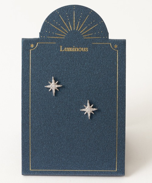 Zoule(ゾーラ)の「キュービック星型ピアス petit luminous 【韓国製】(ピアス(両耳用)・レディース・シルバー/ゴールド・FREE)」の4枚目の写真