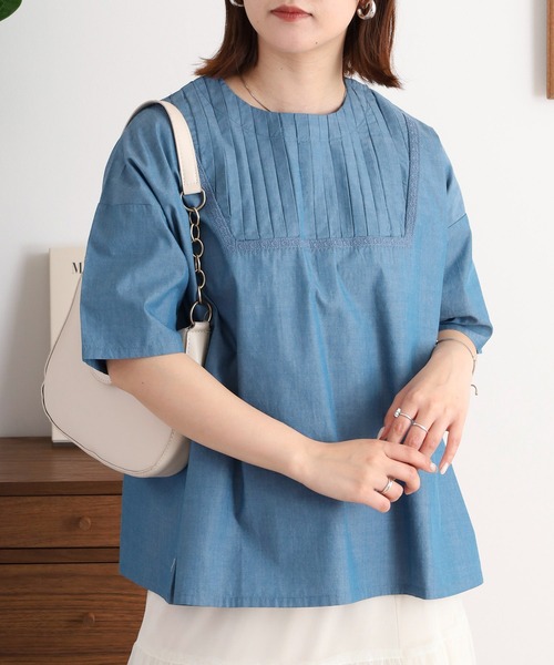 Emago（イマゴ）の「EMAGO お花レース風刺繍ブラウス（シャツ/ブラウス・レディース・オリーブ/ブルー・FREE）」の4枚目の写真