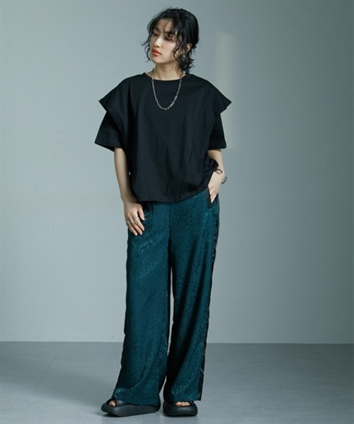 Soiunique（スワユニーク）の「綿１００％ラッフルショルダーゆったりサイズTシャツ ［Soiunique］（Tシャツ/カットソー・レディース・ブラック/ブルー/レッド・L～LL/S～Ｍ）」の8枚目の写真