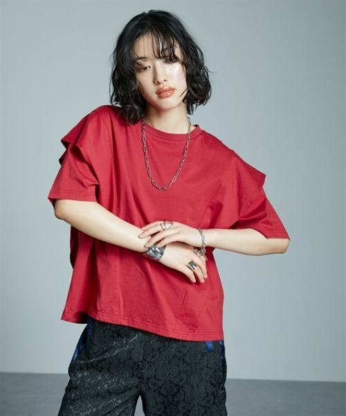 Soiunique（スワユニーク）の「綿１００％ラッフルショルダーゆったりサイズTシャツ ［Soiunique］（Tシャツ/カットソー・レディース・ブラック/ブルー/レッド・L～LL/S～Ｍ）」の16枚目の写真