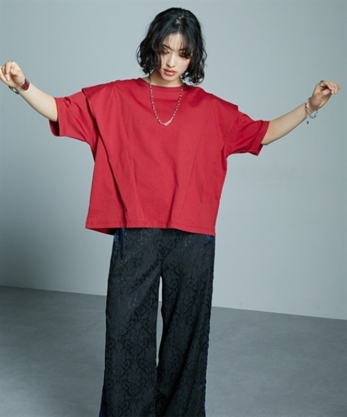 Soiunique（スワユニーク）の「綿１００％ラッフルショルダーゆったりサイズTシャツ ［Soiunique］（Tシャツ/カットソー・レディース・ブラック/ブルー/レッド・L～LL/S～Ｍ）」の17枚目の写真