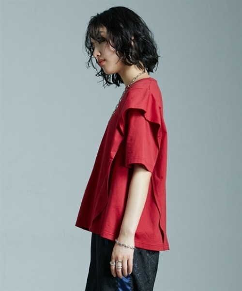 Soiunique（スワユニーク）の「綿１００％ラッフルショルダーゆったりサイズTシャツ ［Soiunique］（Tシャツ/カットソー・レディース・ブラック/ブルー/レッド・L～LL/S～Ｍ）」の21枚目の写真