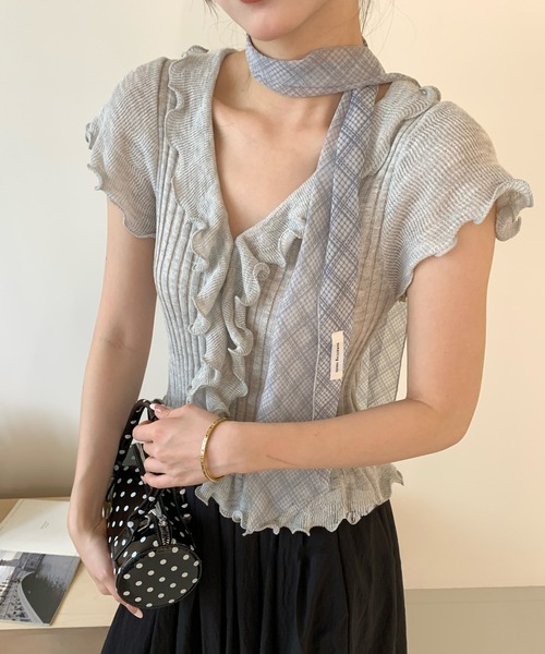 Lace Ladies(レースレディース)の「フロント フリル メロー リブ ニット トップス(ニット/セーター・レディース・グレー/ブルー/ブラック/アイボリー・FREE)」の1枚目の写真