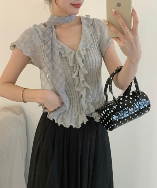 Lace Ladies(レースレディース)の「フロント フリル メロー リブ ニット トップス(ニット/セーター・レディース・グレー/ブルー/ブラック/アイボリー・FREE)」の7枚目の写真