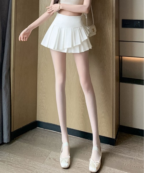 kirakiraShop（キラキラショップ）の「インパン 裏地付き ダブルプリーツ ミニスカート（スカート・レディース・ブラック/ベージュ/チャコール/ホワイト・S/M/L）」の9枚目の写真
