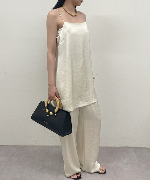 LOUNGEDRESS（ラウンジドレス）の「ワイドベルトサテンパンツ（その他パンツ・レディース・ブラック/アイボリー・MEDIUM/SMALL）」の5枚目の写真
