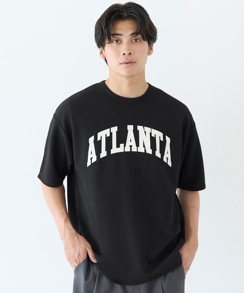 coca(coca)(コカ)の「エンボスプリントTシャツ(Tシャツ/カットソー・メンズ・ブラック/ライトグレー・XL/M/L)」の1枚目の写真