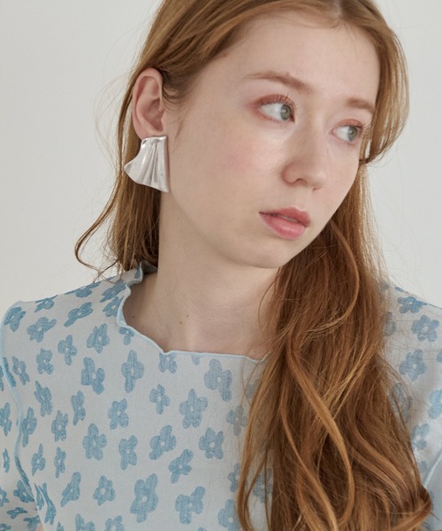 Crisp（クリスプ）の「ウェーブワイドイヤリング（イヤリング・レディース・ゴールド/シルバー・FREE）」の9枚目の写真