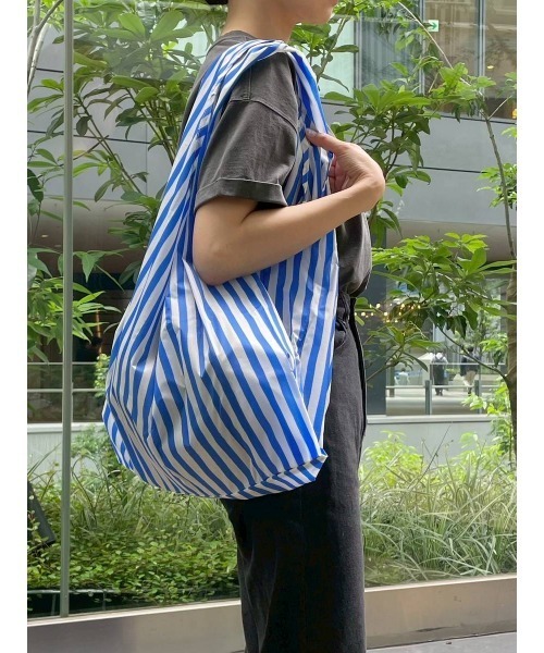 BAGGU(バグー)の「【BAGGU(バグゥ)】STANDARD25ストライプ(トートバッグ・レディース・ピンク/ブルー・0)」の21枚目の写真