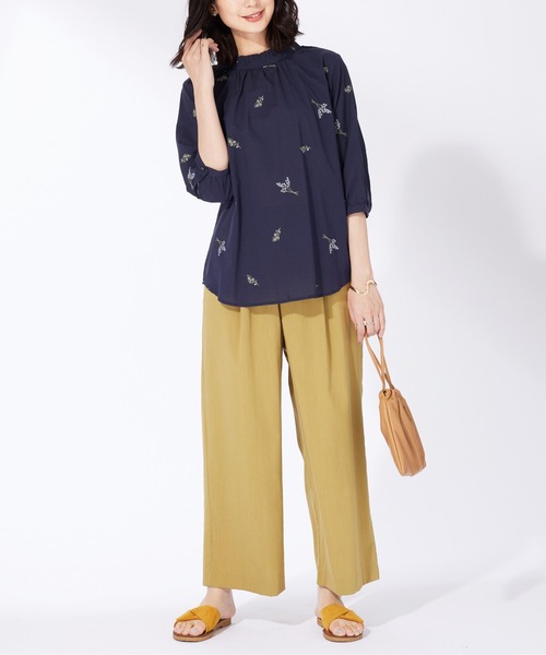 BELLUNA PLUS(ベルーナ)の「綿100%とび花刺しゅうブラウス(シャツ/ブラウス・レディース・ネイビー/オフホワイト・X-LARGE/LARGE/MEDIUM)」の16枚目の写真