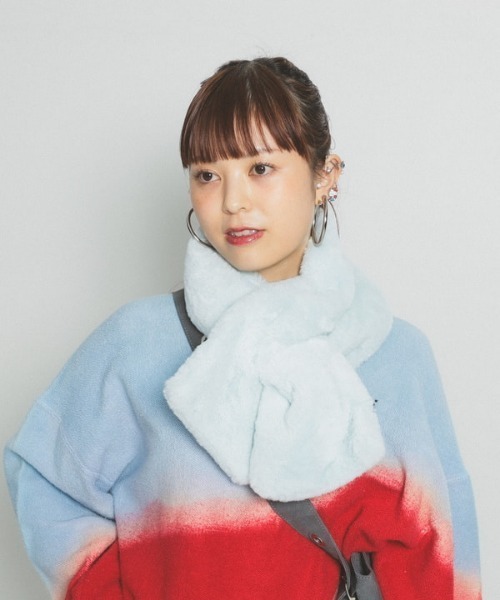 Ray BEAMS(レイビームス)の「フェイクファー ティペット(マフラー・レディース・その他/サックスブルー/ブラック/イエロー・ONE SIZE)」の6枚目の写真