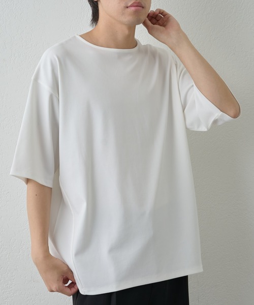 COLONY 2139(コロニートゥーワンスリーナイン)の「パウダリングポンチラウンドヘムTEE(Tシャツ/カットソー・メンズ・ブラック/ホワイト・MEDIUM/LARGE)」の2枚目の写真