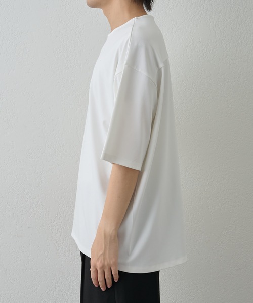 COLONY 2139(コロニートゥーワンスリーナイン)の「パウダリングポンチラウンドヘムTEE(Tシャツ/カットソー・メンズ・ブラック/ホワイト・MEDIUM/LARGE)」の19枚目の写真
