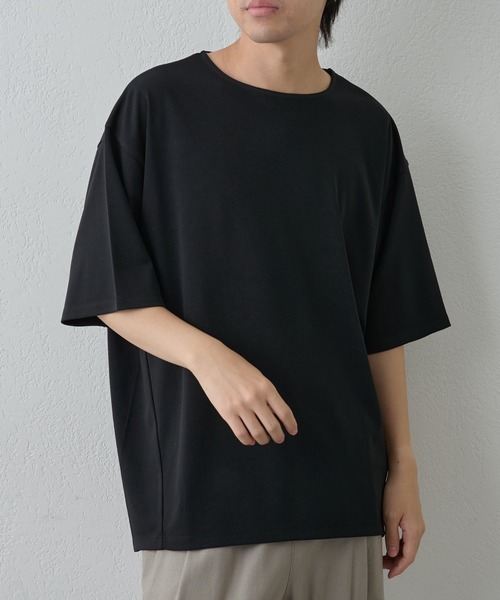 COLONY 2139(コロニートゥーワンスリーナイン)の「パウダリングポンチラウンドヘムTEE(Tシャツ/カットソー・メンズ・ブラック/ホワイト・MEDIUM/LARGE)」の7枚目の写真