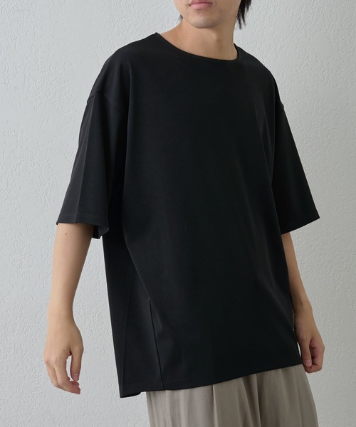 COLONY 2139(コロニートゥーワンスリーナイン)の「パウダリングポンチラウンドヘムTEE(Tシャツ/カットソー・メンズ・ブラック/ホワイト・MEDIUM/LARGE)」の10枚目の写真