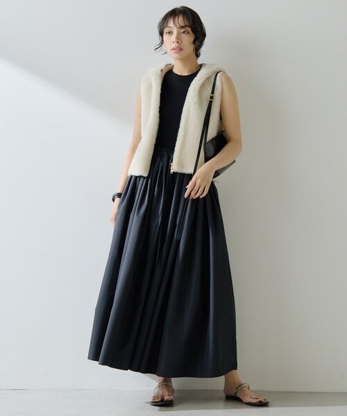【ウィムガゼット】極美品　今期　13万リアルムートン　ジレ　ベスト ウィムガゼット】極美品 今期 13万リアルムートン ジレ ベスト
