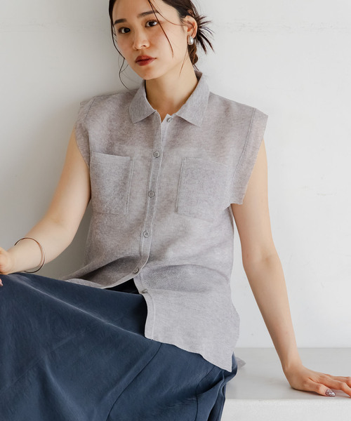 Noble（ノーブル）の「【洗える】スポンジシアーノースリーブシャツニット（ニット/セーター・レディース・ベージュ/ライトグレー/ライトグリーン・FREE）」の2枚目の写真