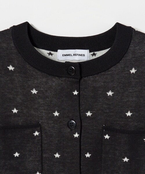 EMMEL REFINES(エメルリファインズ)の「<EMMEL REFINES>EM HW ボタンポケット ミニ カーディガン(カーディガン/ボレロ・レディース・ケリーグリーン/レッド/ブラック・FREE)」の22枚目の写真