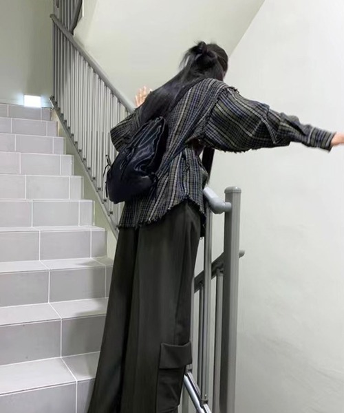 meJane（ミージェーン）の「メニーリボン ナップサック（バックパック/リュック・レディース・ブラック/グレー・FREE）」の4枚目の写真