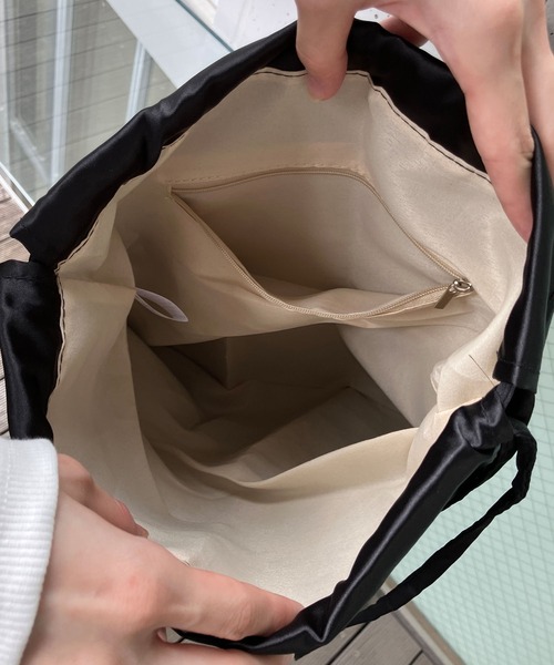 meJane（ミージェーン）の「メニーリボン ナップサック（バックパック/リュック・レディース・ブラック/グレー・FREE）」の12枚目の写真