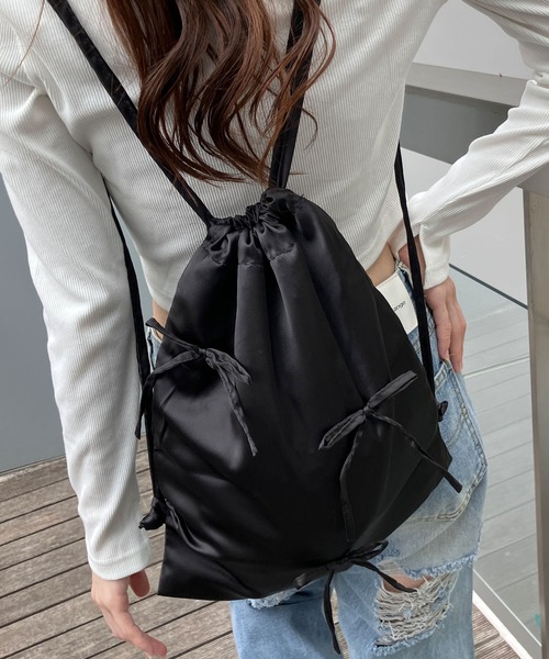 meJane（ミージェーン）の「メニーリボン ナップサック（バックパック/リュック・レディース・ブラック/グレー・FREE）」の9枚目の写真