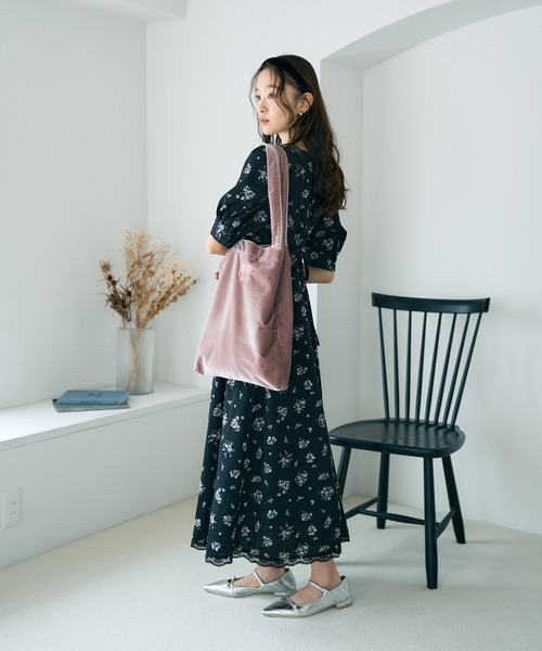 earth music&ecology(アースミュージックアンドエコロジー)の「【WEB限定】ベロアトートバッグ(トートバッグ・レディース・ピンク/ミント/アイボリー/ブラック/グレー・FREE)」の17枚目の写真