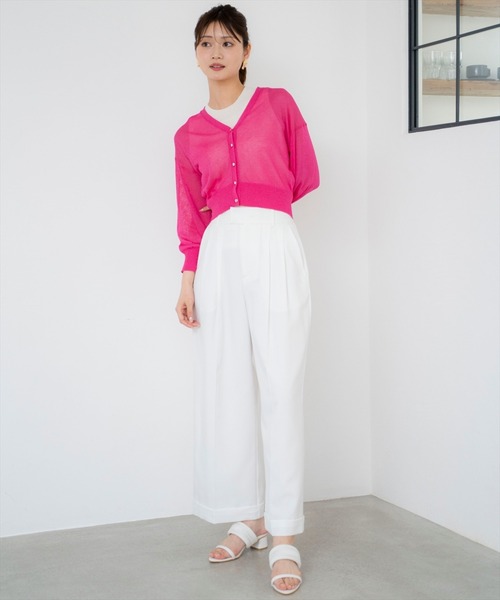 AND COUTURE(アンドクチュール)の「シャイニーシアーⅤネックカーディガン(カーディガン/ボレロ・レディース・ブラック/ベージュ/オフホワイト/ピンク・FREE)」の16枚目の写真