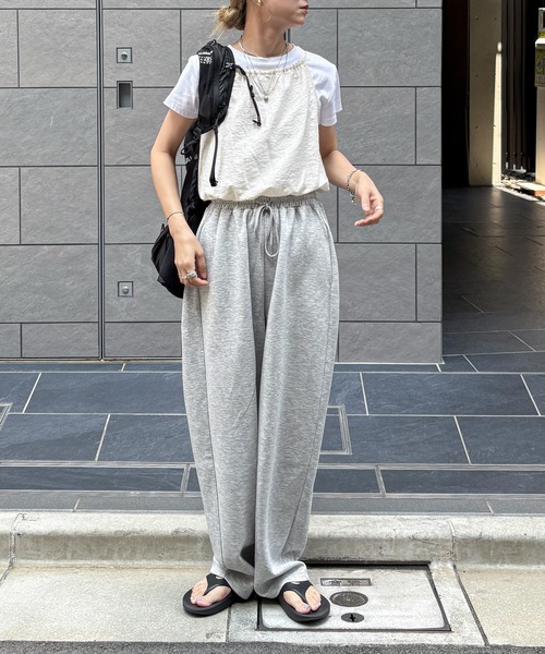 feepur（フェピュール）の「ポンチカーブイージーパンツ（その他パンツ・レディース・ブラック/ブラウン/グレー・SMALL/MEDIUM）」の4枚目の写真