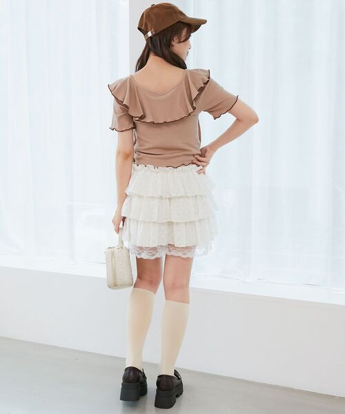 MAJESTIC LEGON(マジェスティックレゴン)の「メロウフリルレイヤードカットトップス(Tシャツ/カットソー・レディース・ブラック/アイボリー/ブラウン・MEDIUM)」の15枚目の写真