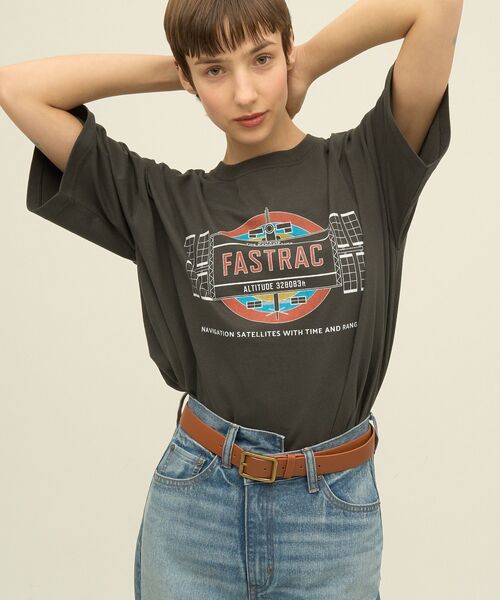 AMERICAN HOLIC(アメリカンホリック)の「スペースプリントTシャツ(Tシャツ/カットソー・レディース・グリーン/チャコールグレー/オフホワイト・FREE)」の3枚目の写真