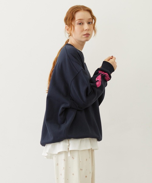 MILKFED.(ミルクフェド)の「HEART BALLOON SWEAT TOP(スウェット・レディース・オフホワイト/ネイビー/チャコール・M/L)」の4枚目の写真