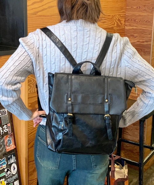 Teem Store(チームストア)の「【大容量/A4対応】スクエアフェイクレザーバックパック(バックパック/リュック・レディース・ブラック/ブラウン・F)」の7枚目の写真