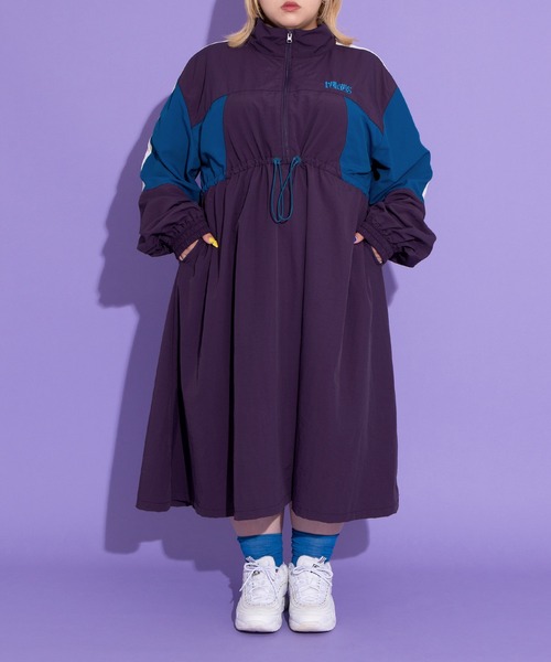 PUNYUS（プニュズ）の「切り替えナイロンワンピース（ワンピース・レディース・ブラック/パープル/グレー・3/2/1/4）」の3枚目の写真