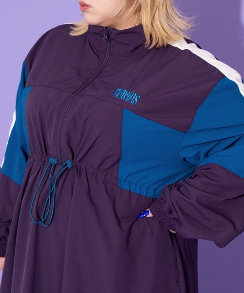 PUNYUS（プニュズ）の「切り替えナイロンワンピース（ワンピース・レディース・ブラック/パープル/グレー・3/2/1/4）」の6枚目の写真