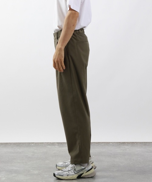 BAYFLOW（ベイフロー）の「【WONDER SHAPE(ワンダーシェイプ)】ワンタックトラウザー（スラックス・メンズ・ブラック/カーキ/チャコールグレー・SMALL/LARGE/MEDIUM）」の22枚目の写真