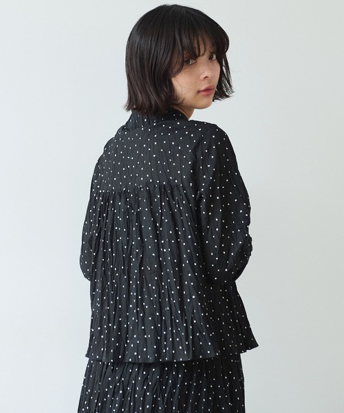 bulle de savon（ビュルデサボン）の「●しわしわdot print 丸衿 ブラウス（シャツ/ブラウス・レディース・ブラック・FREE）」の4枚目の写真
