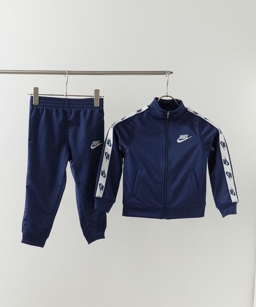NIKE(ナイキ)の「NIKE/ナイキ NKN FULL ZIP SET WITH LOGO TAP セットアップ 2026年 夏 夏服 秋服(セットアップ・キッズ・ブラック/ネイビー・6/7/4/5)」の2枚目の写真