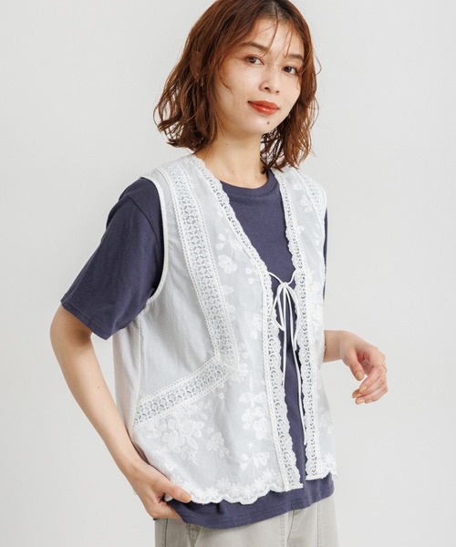 studio CLIP（スタディオクリップ）の「刺繍レースジレ（ベスト・レディース・ブラック/オフホワイト・FREE）」の5枚目の写真